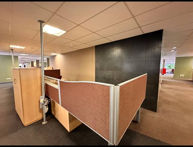 9,657M² OFFICE TO LET IN PARKTOWN